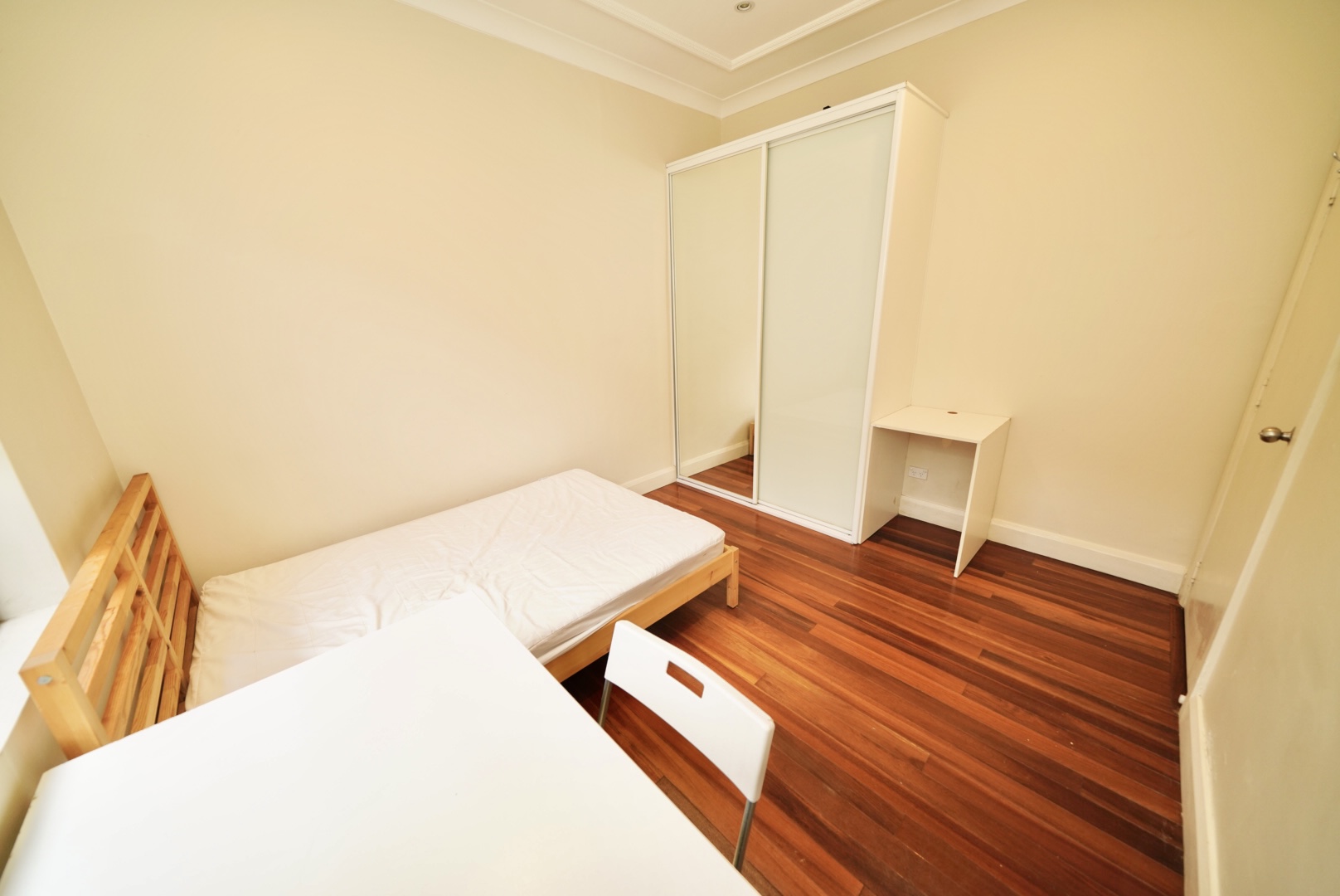 CosyEasy repairs service for rental apartments