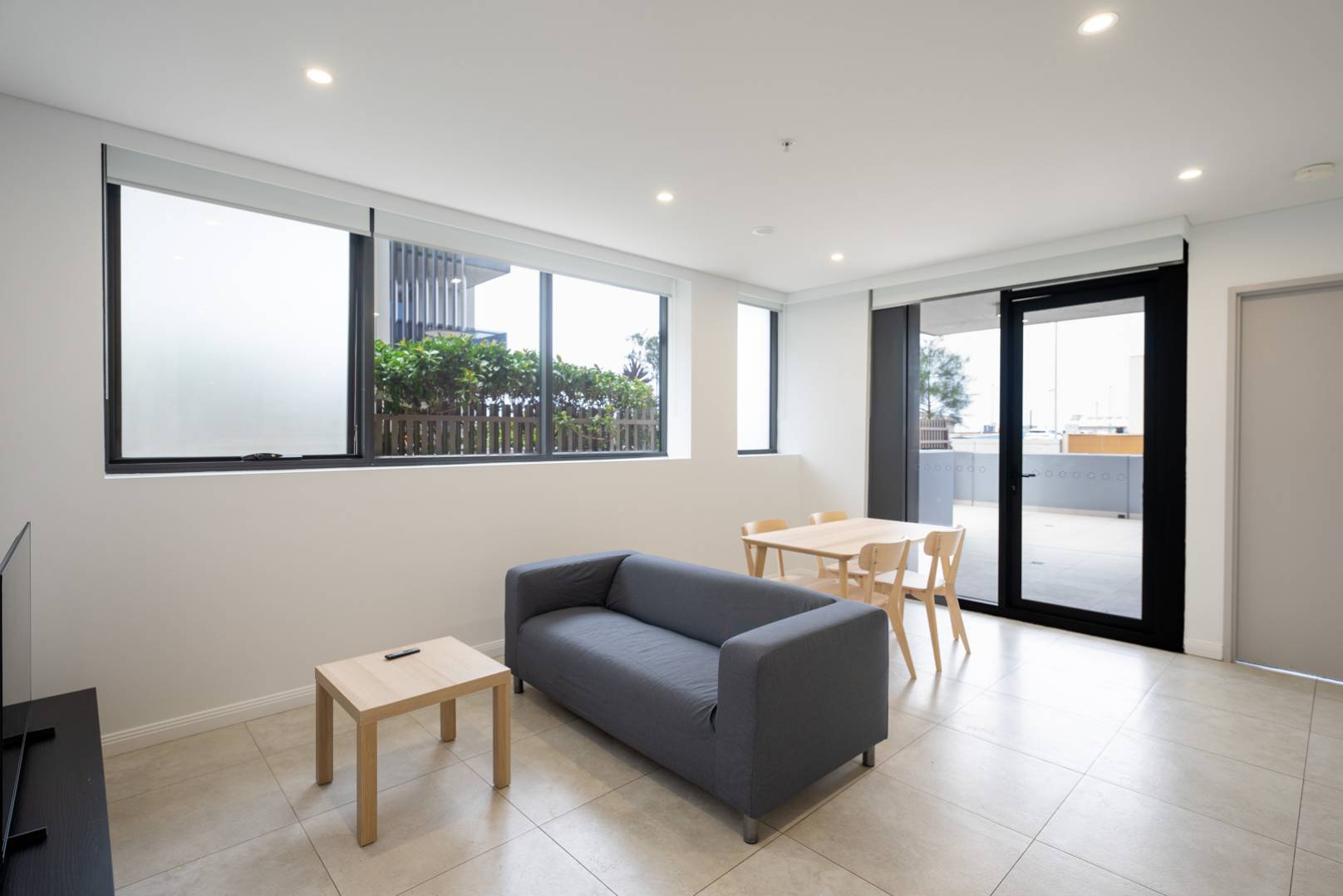 CosyEasy team assisting student tenants